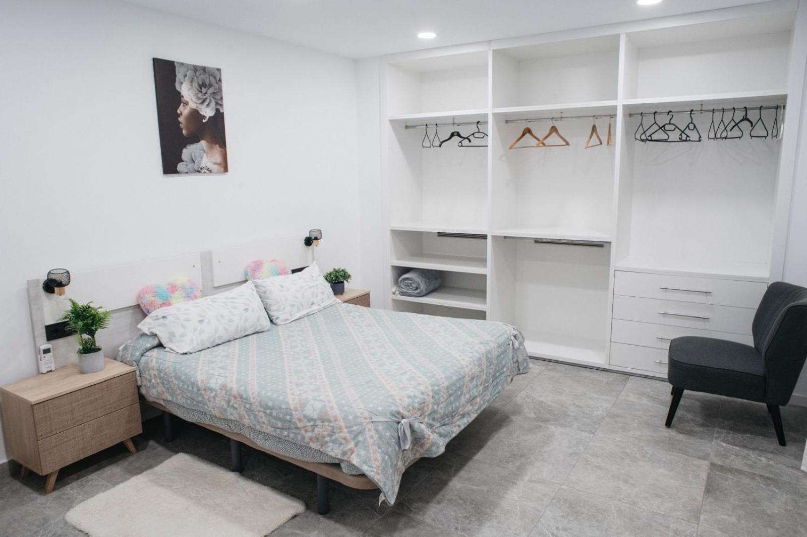 La Plana Ii Appartement *